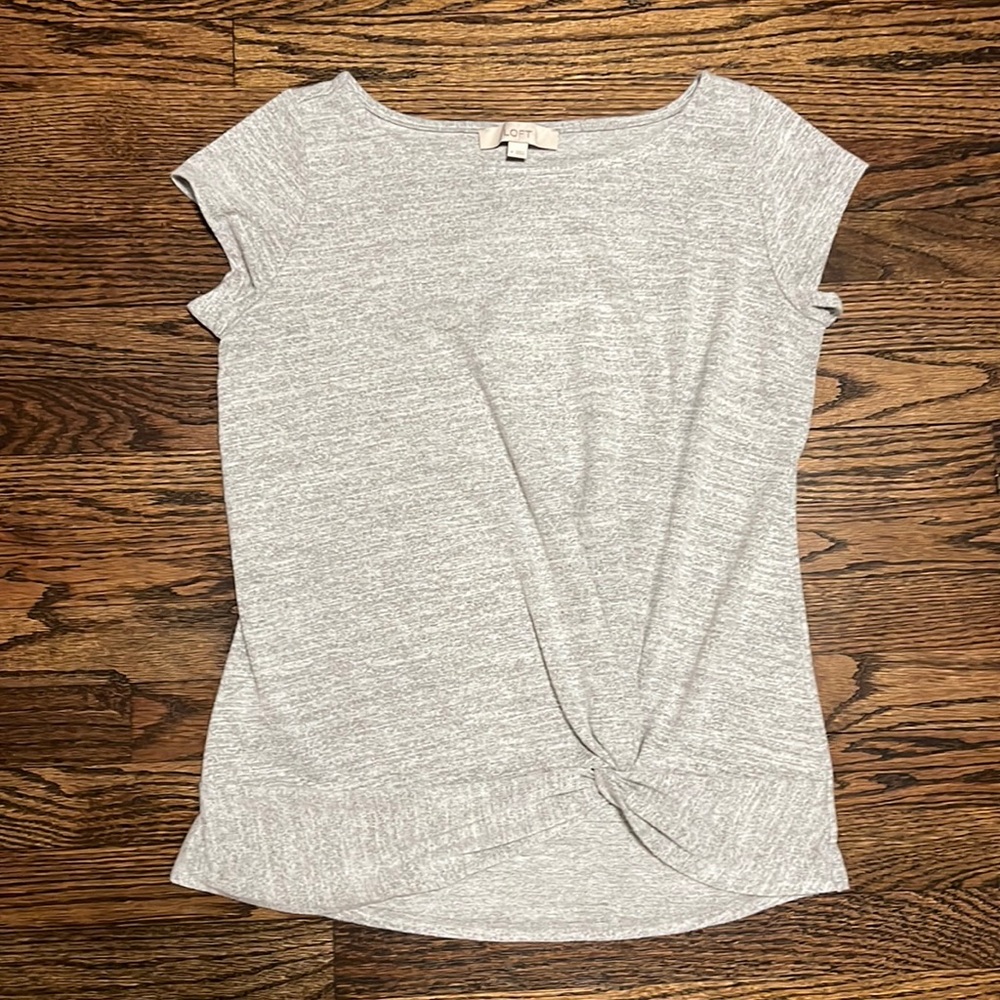 Women’s LOFT short sleeved top size medium.